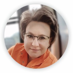 Анна Зеленцова